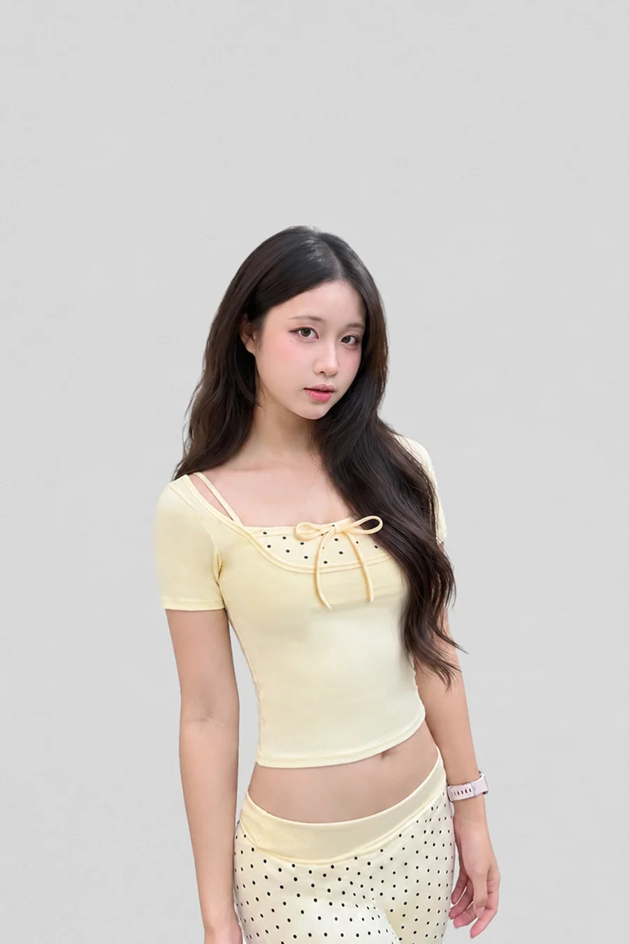 Thoải mái vận động sau giờ làm với trang phục Fitme vàng pastel