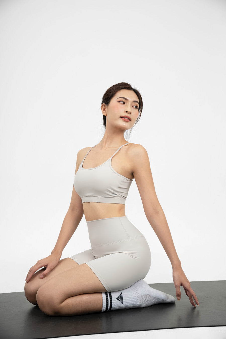 Áo bra gym yoga Theta - Light Grey - Fitme Sportswear