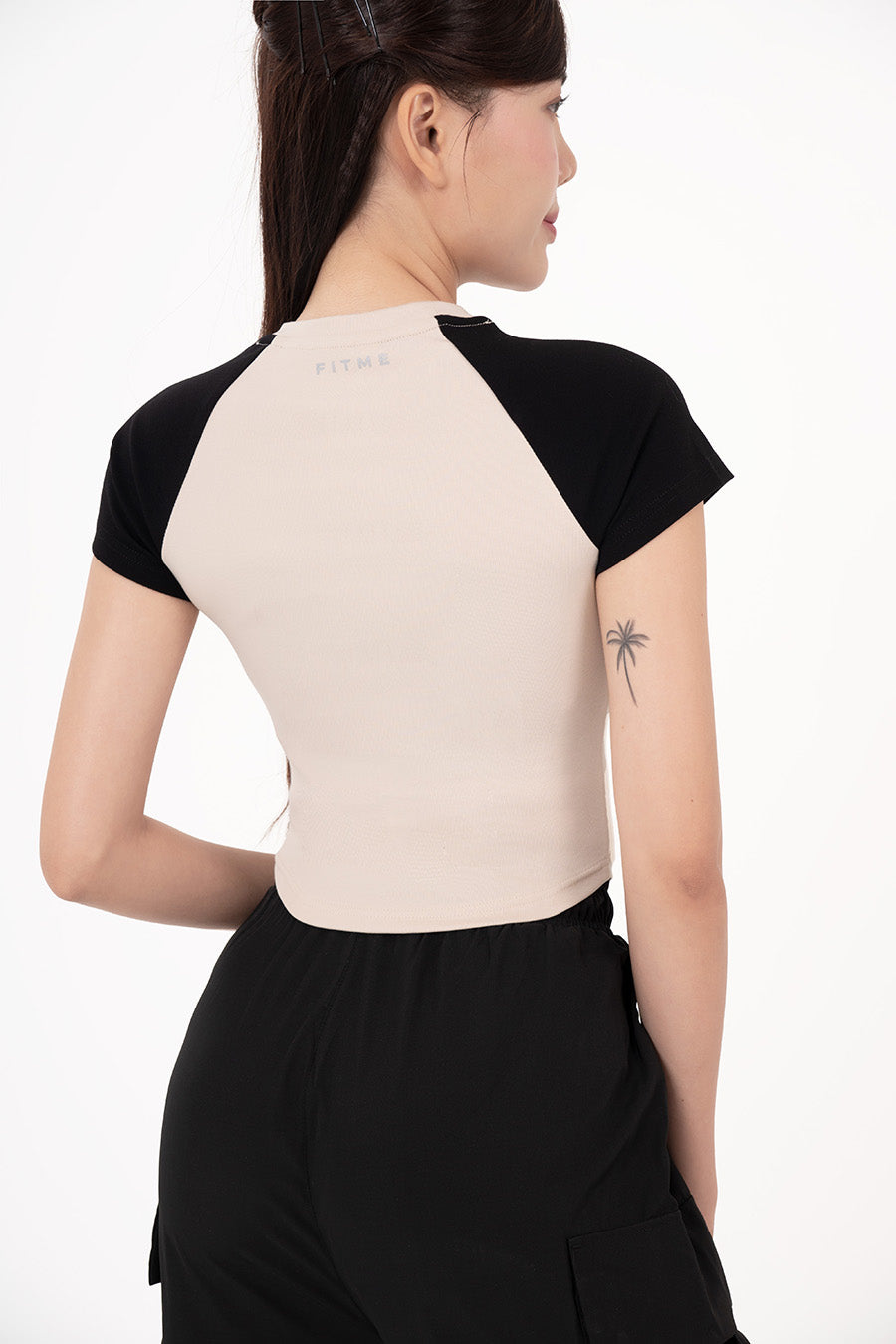 Áo thun raglan tập gym Cover23 - Cream tay Đen - Fitme Sportswear