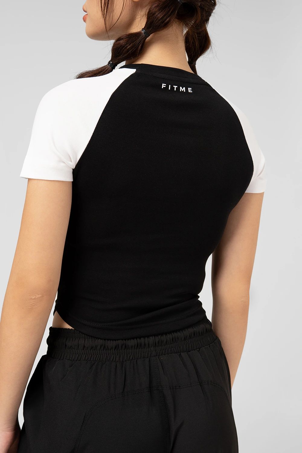 Áo thun raglan tập gym Cover23 - Đen tay Trắng - Fitme Sportswear