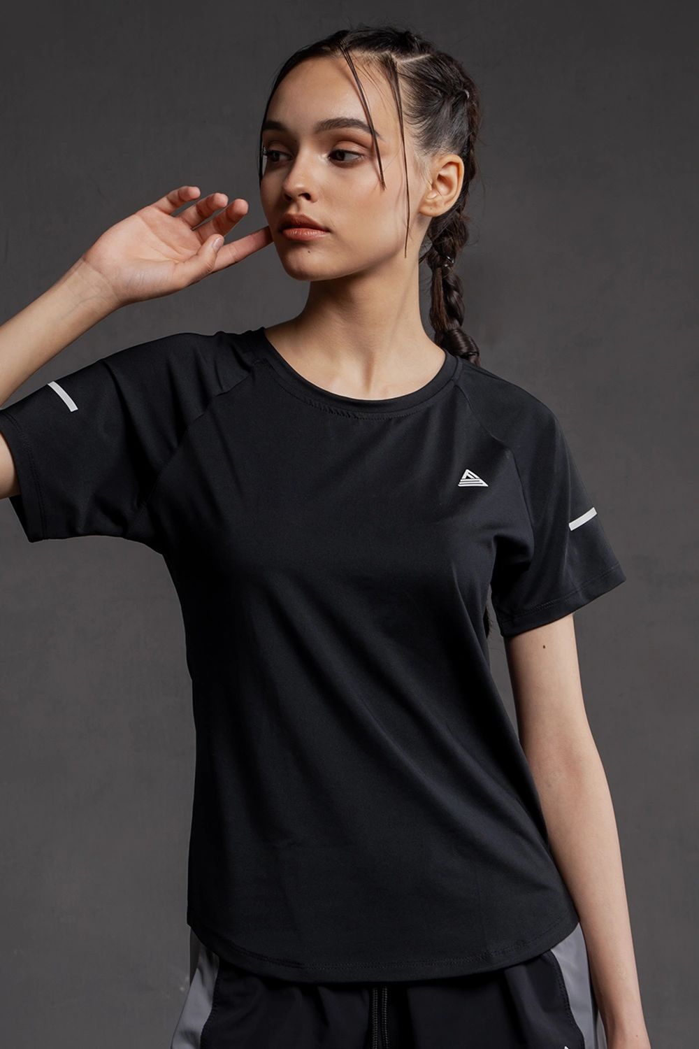Áo thun thể thao nữ vạt bầu - Đen - Fitme Sportswear