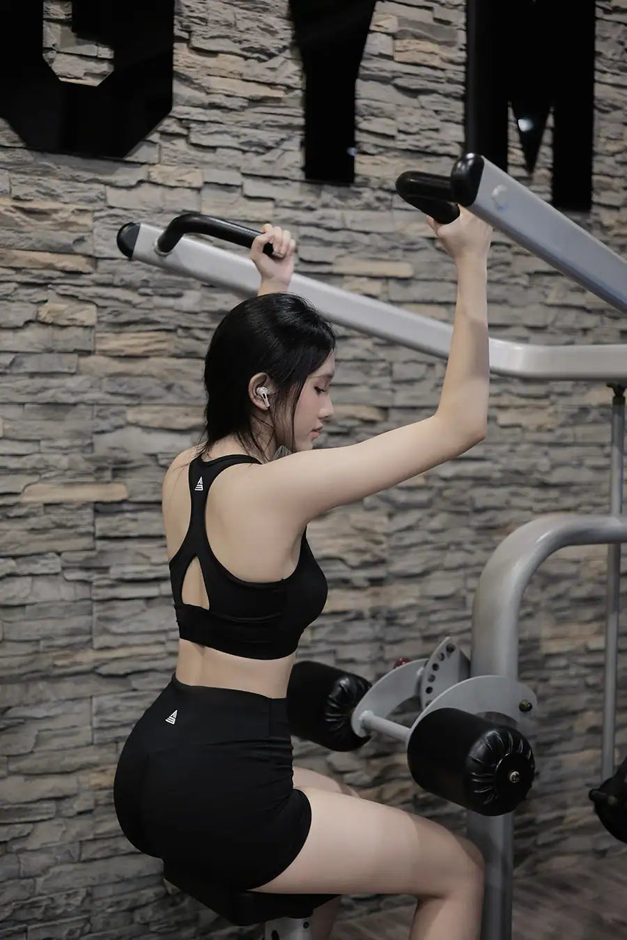 Quần đùi Glow QNGL01 Đen