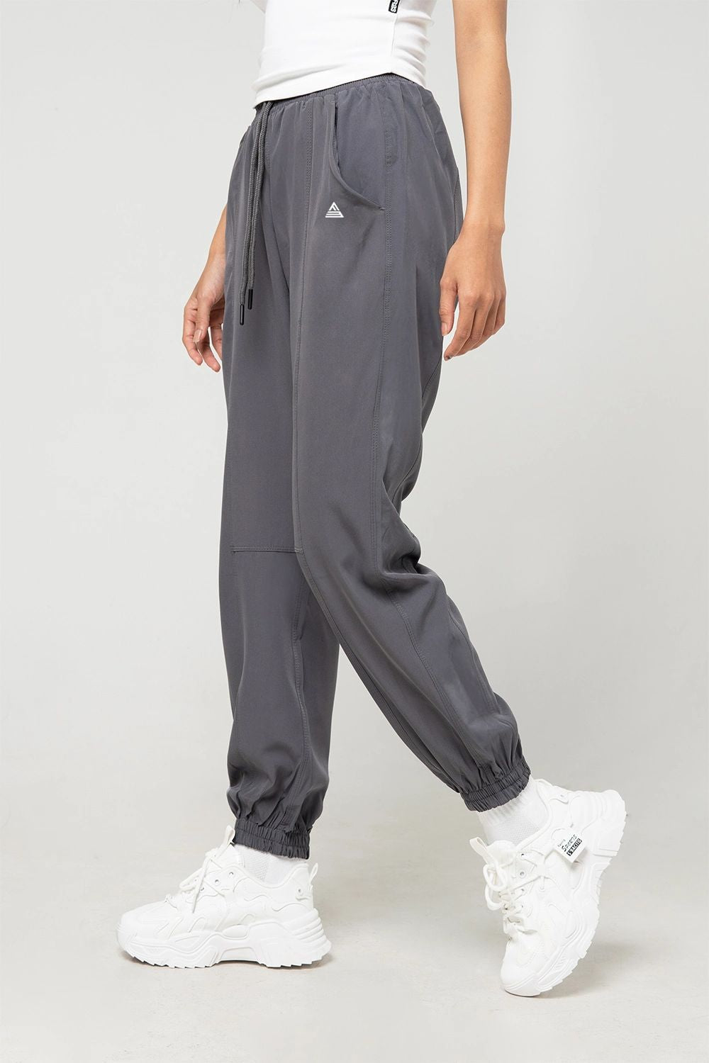 Quần jogger thể thao nữ logo in - Xám Đen - Fitme Sportswear