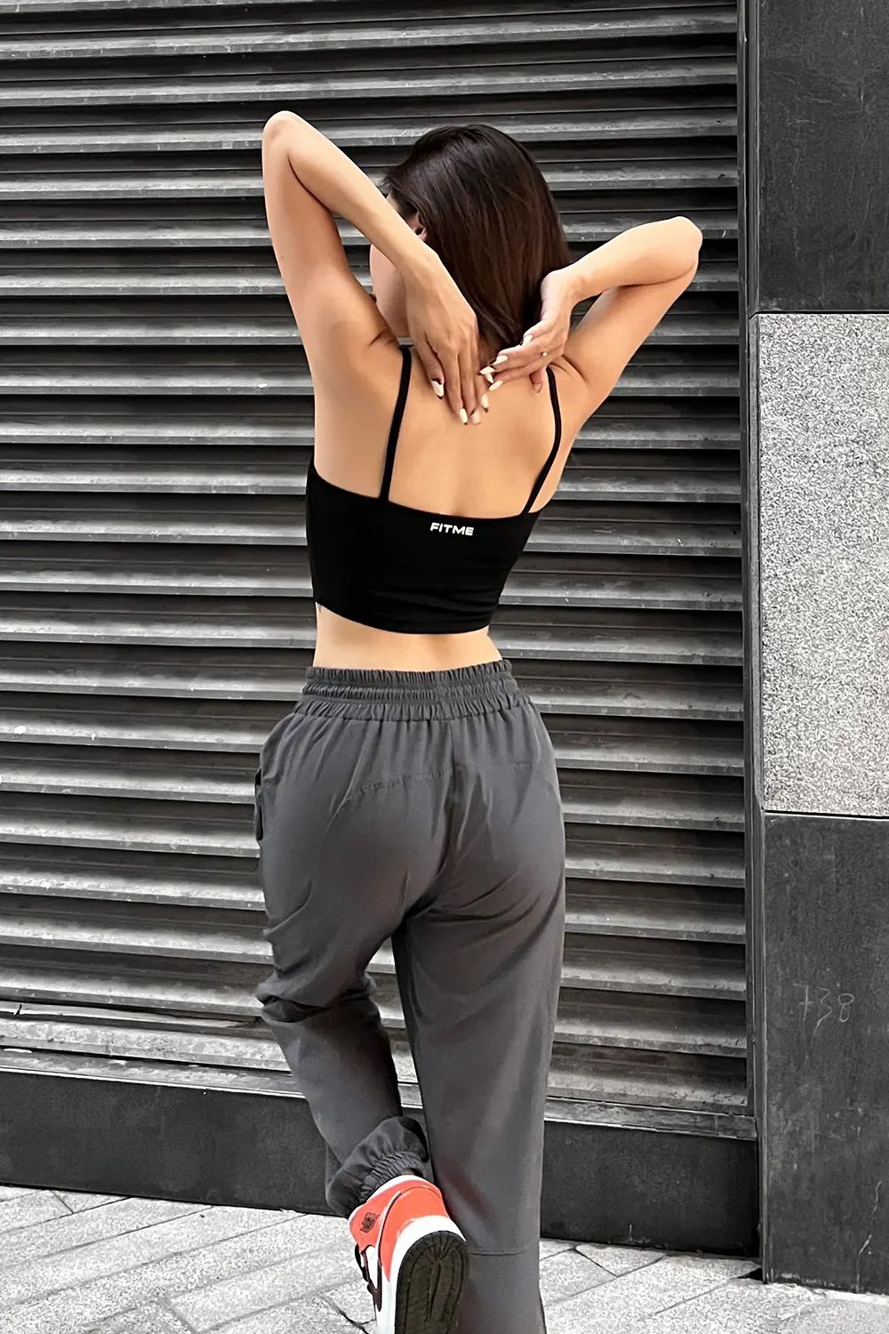 Quần jogger thể thao nữ logo thêu - Xám Đen - Fitme Sportswear