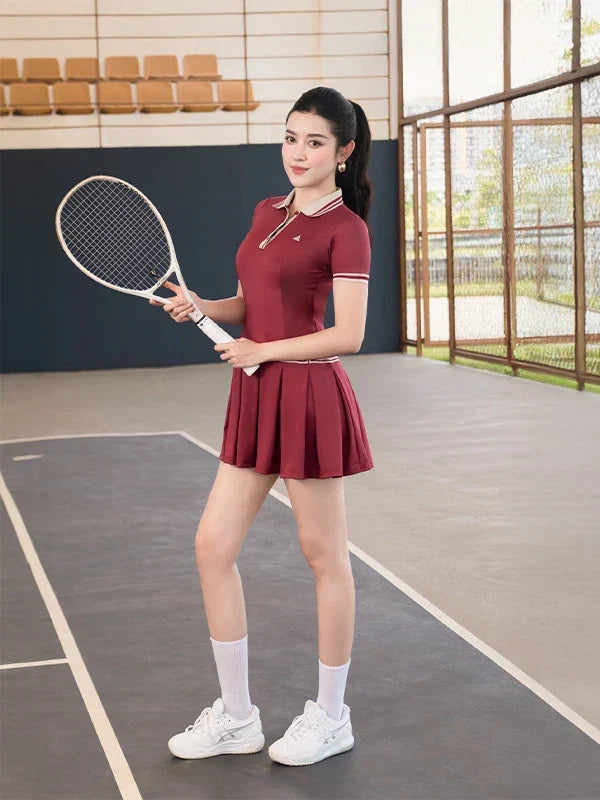 Bốn set đồ tập nữ theo xu hướng 2026: tông đỏ, váy tennis, athleisure và cut-out