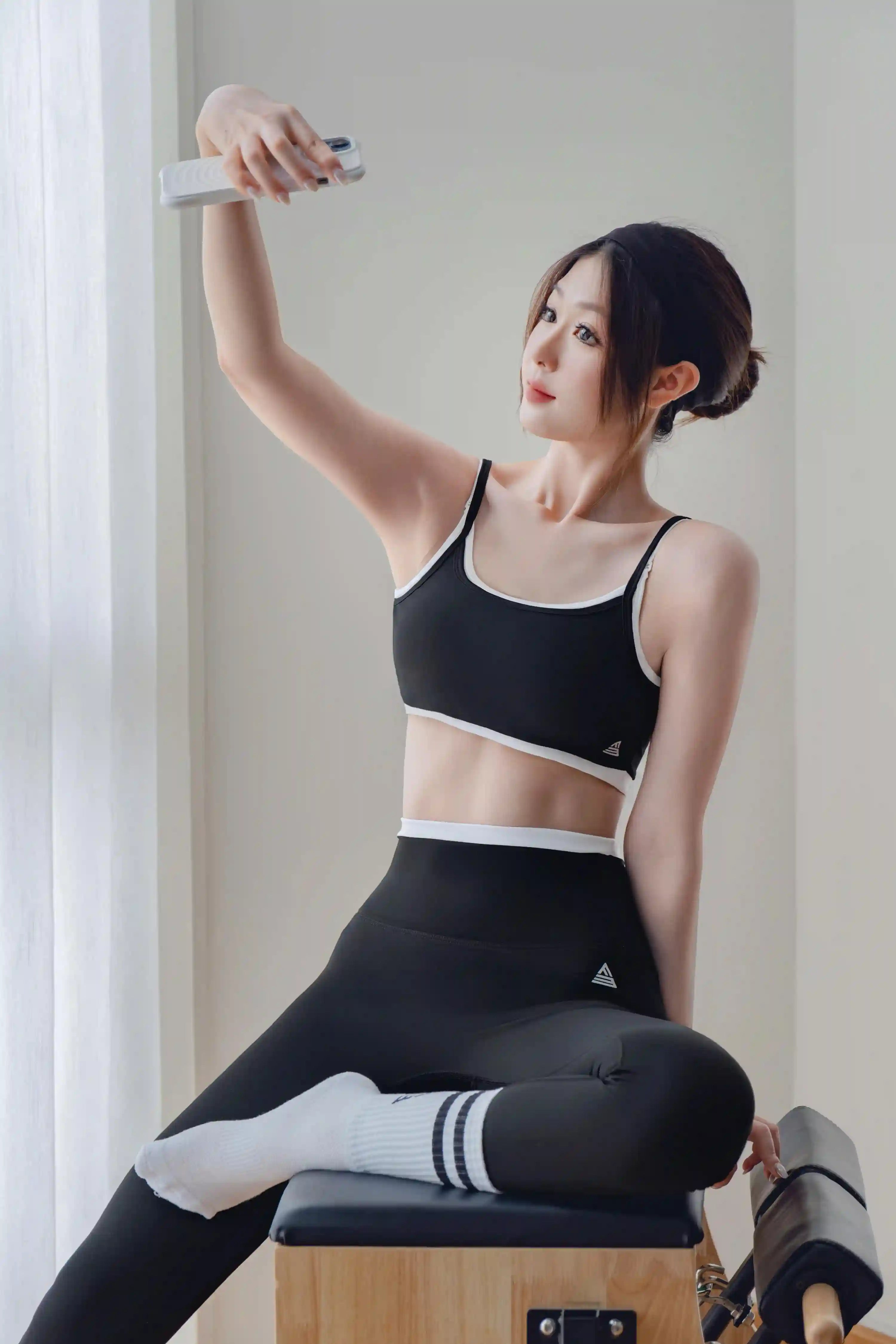 Áo bra tập gym yoga nữ Fitme SOFT BRSO01 Đen phối trắng