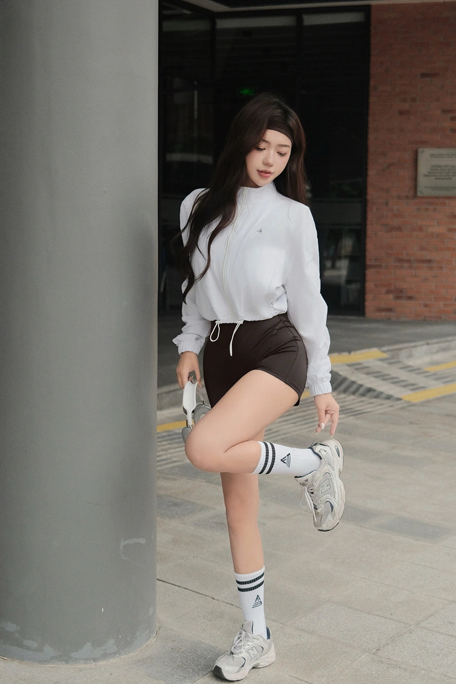 Áo khoác thể thao Fitme Bloom AKBL01 - Trắng