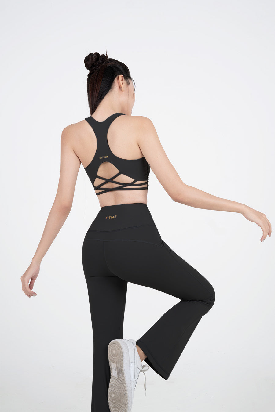 Áo bra tập yoga Racer Back Fitme Flow - BRRB - Đen