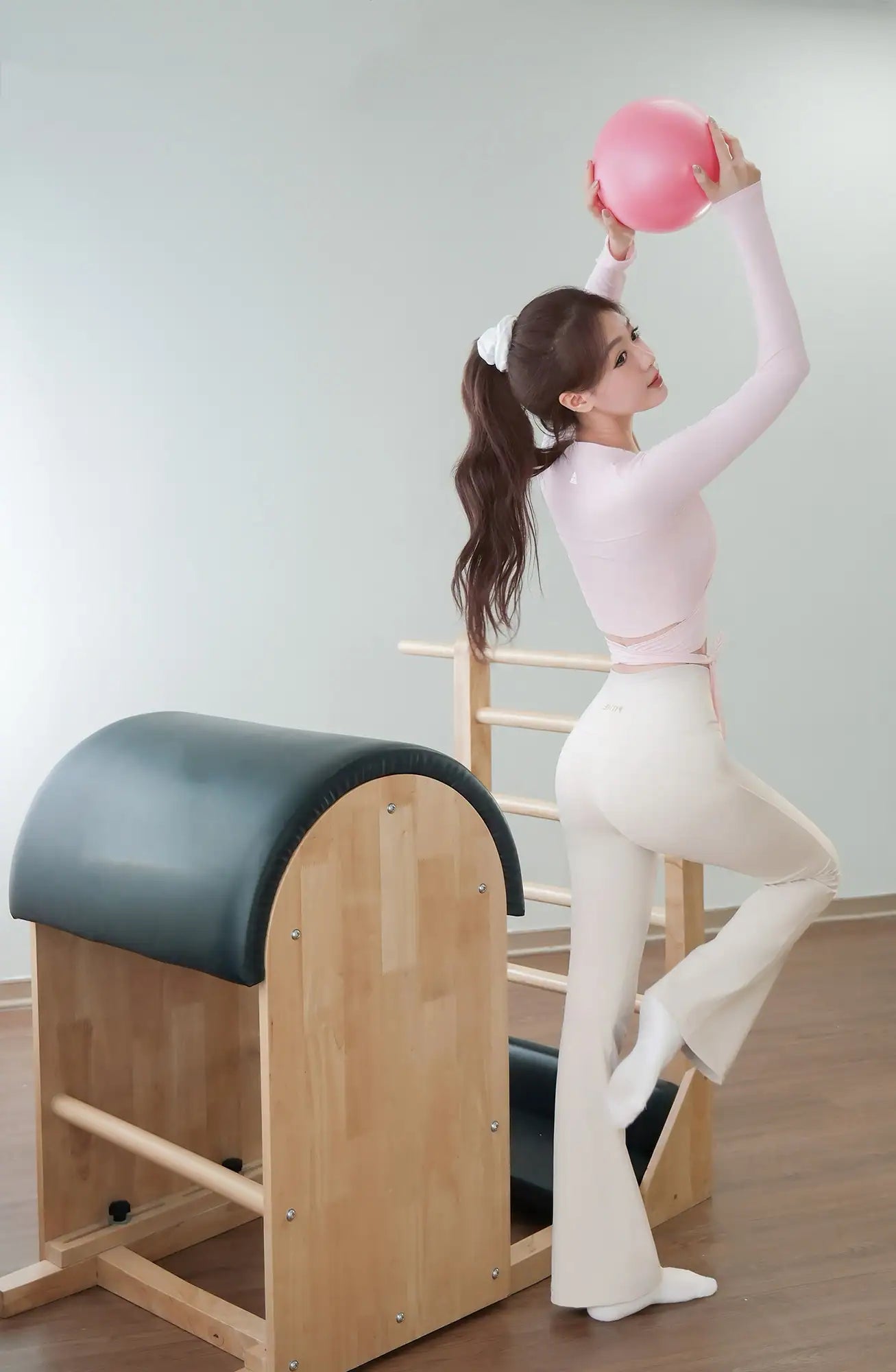 Áo khoác tập gym, pilates, yoga nữ AKGL01 Hồng